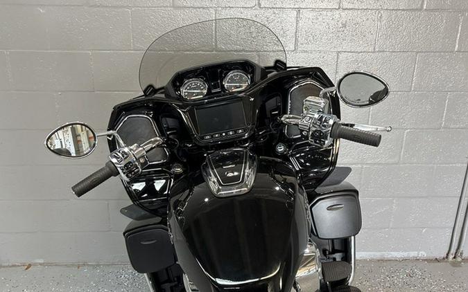 2024 Indian Pursuit Limited with PowerBand Audio Package Black Metallic