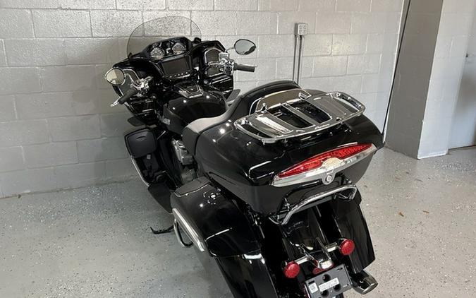 2024 Indian Pursuit Limited with PowerBand Audio Package Black Metallic