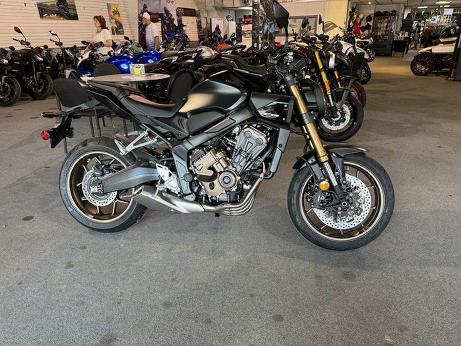 2026 Honda CB650R E-Clutch