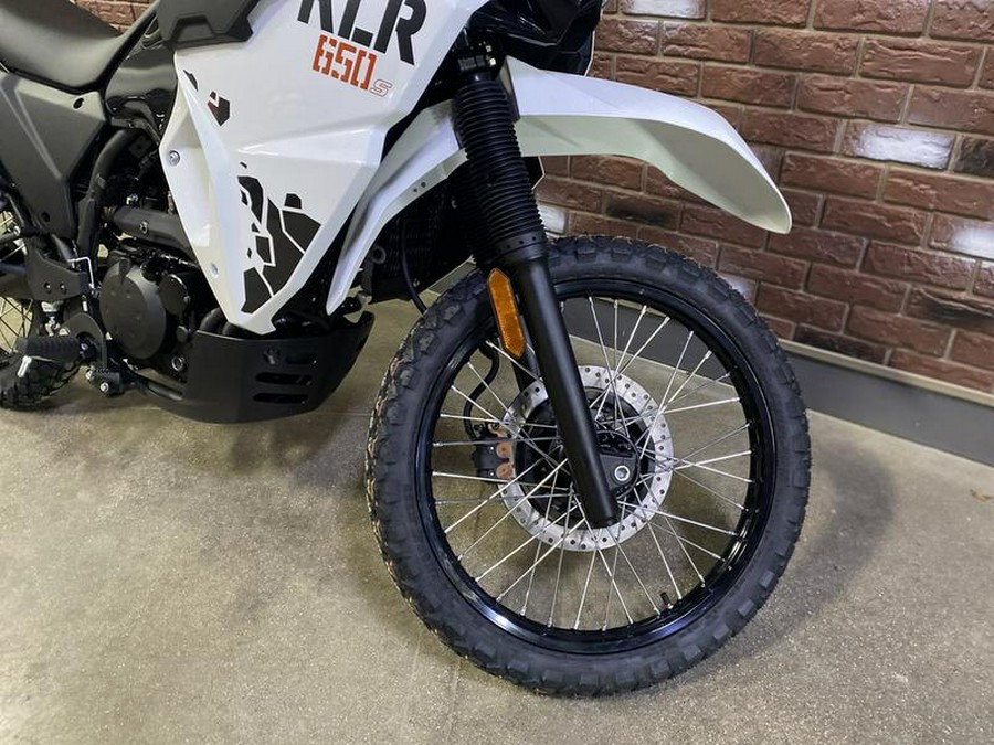 2025 Kawasaki KLR®650 Pearl Crystal White/Metallic Carbon Gray