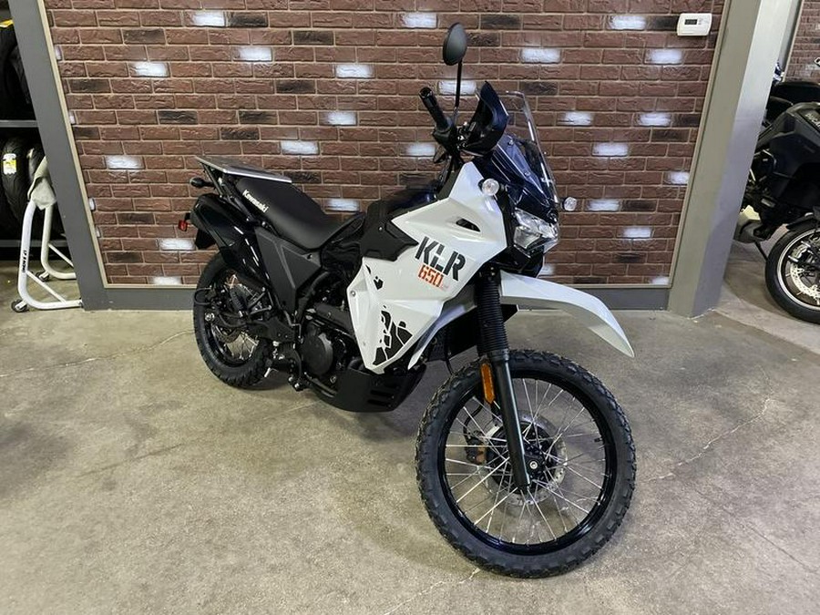 2025 Kawasaki KLR®650 Pearl Crystal White/Metallic Carbon Gray
