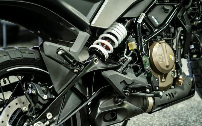 2024 Husqvarna SVARTPILEN 401