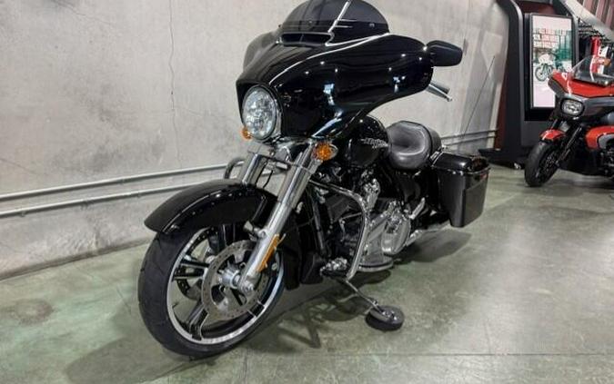 FLHX 2019 Street Glide®
