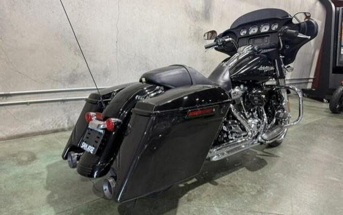 FLHX 2019 Street Glide®