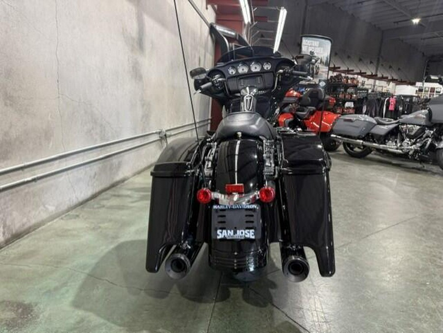 FLHX 2019 Street Glide®