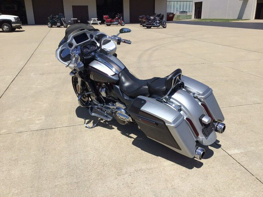 2019 FLTRXSE CVO™ Road Glide®