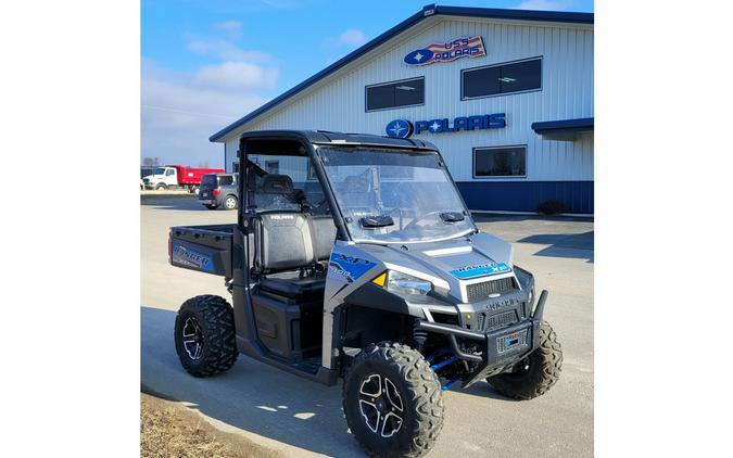 2017 Polaris Industries RANGER XP® 900 EPS Silver Pearl