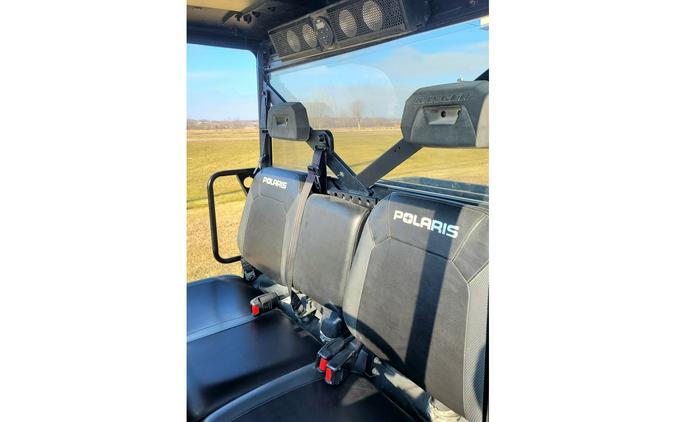 2017 Polaris Industries RANGER XP® 900 EPS Silver Pearl