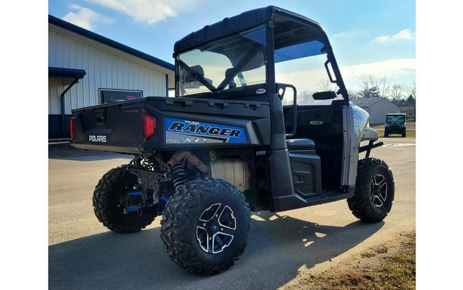 2017 Polaris Industries RANGER XP® 900 EPS Silver Pearl