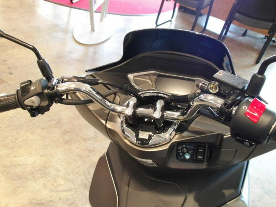 2023 Honda® PCX