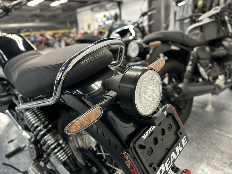 2025 Moto Guzzi V7 Special