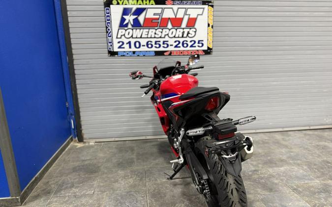 2025 Honda CBR500R ABS