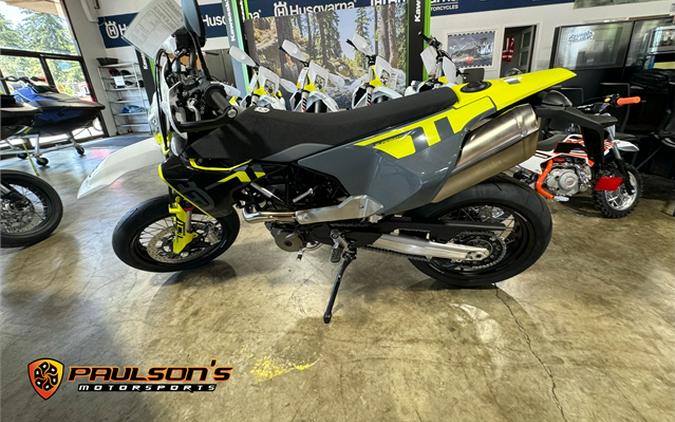 2024 Husqvarna Supermoto 701