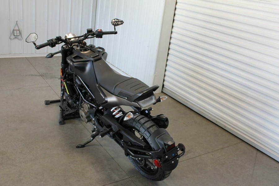 2023 Husqvarna SVARTPILEN 401