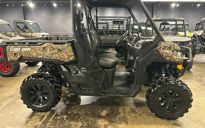 2023 Can-Am Defender XT HD10