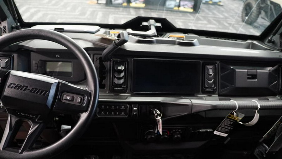 2026 Can-Am® Defender MAX Limited HD11