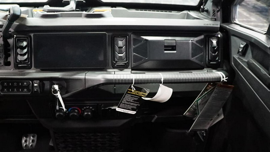 2026 Can-Am® Defender MAX Limited HD11