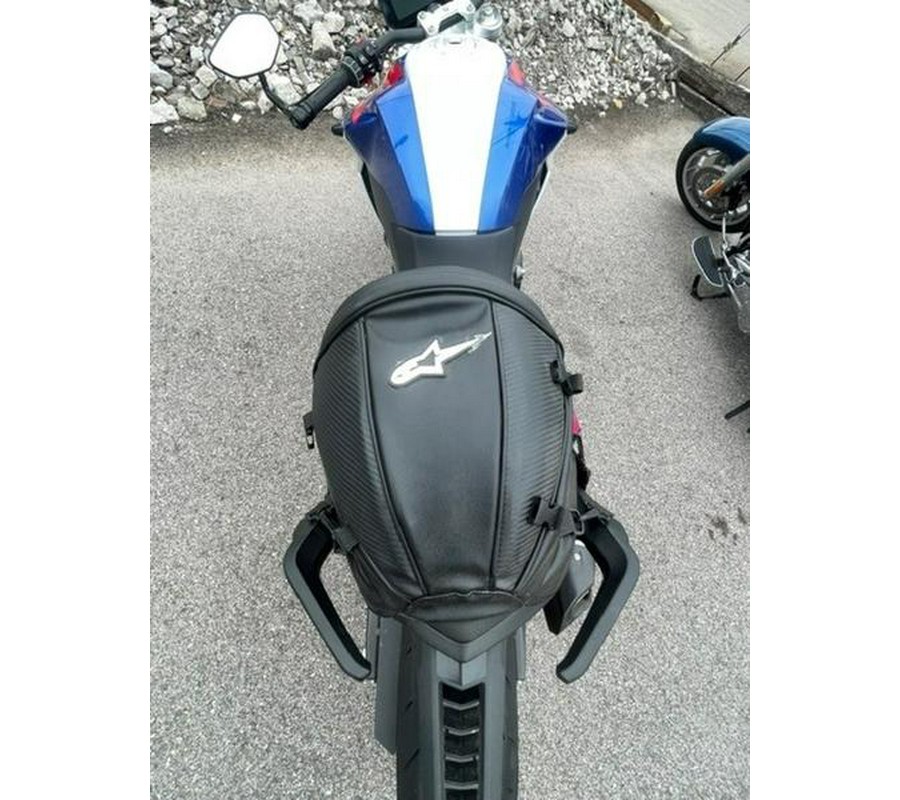 2025 BMW F 900 R Sport