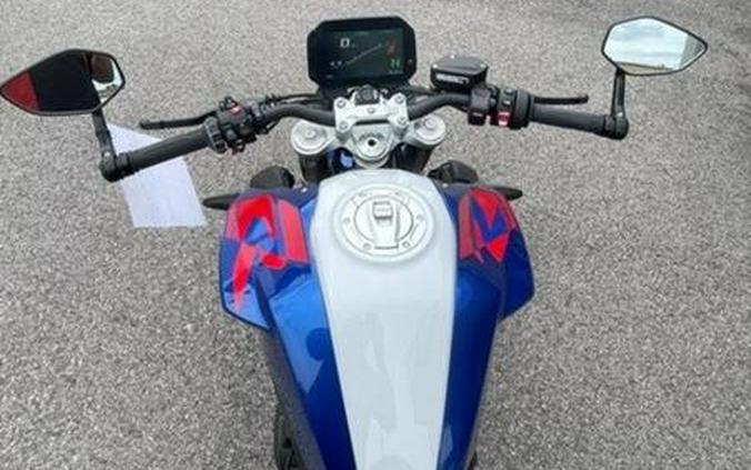2025 BMW F 900 R Sport