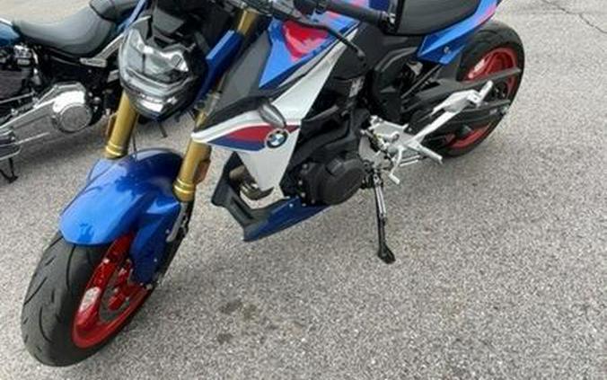 2025 BMW F 900 R Sport