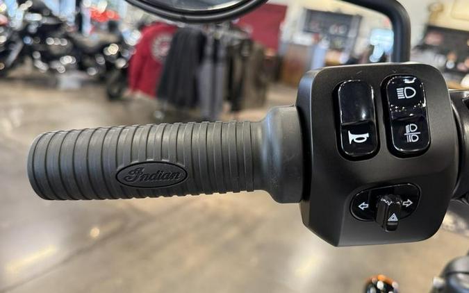 2026 Indian Motorcycle® Springfield ® Dark Horse® Ghost White Metallic Smoke