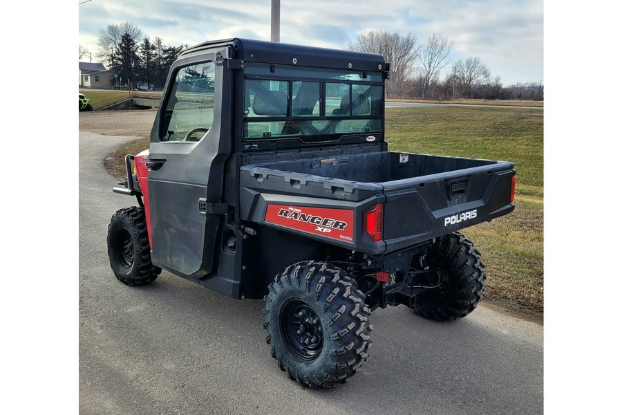 2017 Polaris Industries RANGER XP® 900 EPS Solar Red