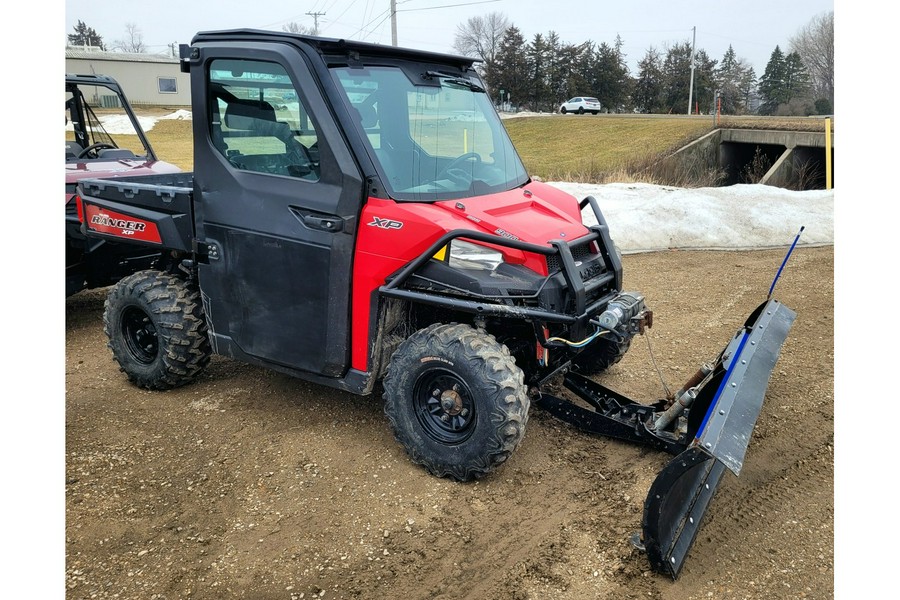 2017 Polaris Industries RANGER XP® 900 EPS Solar Red