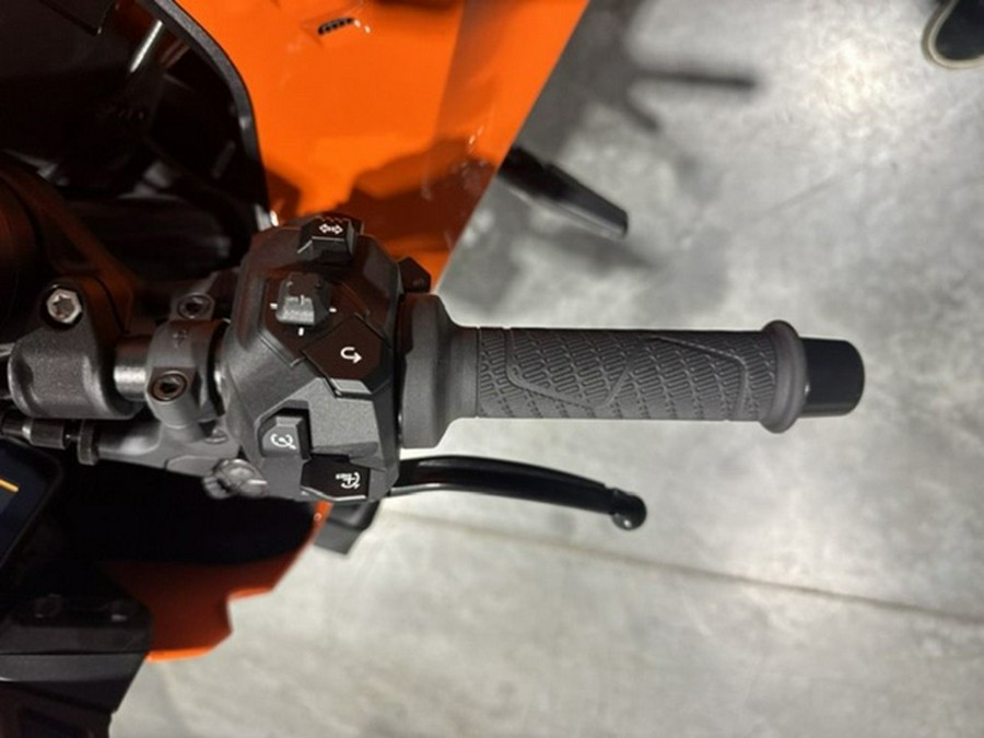 2026 KTM RC 990 R