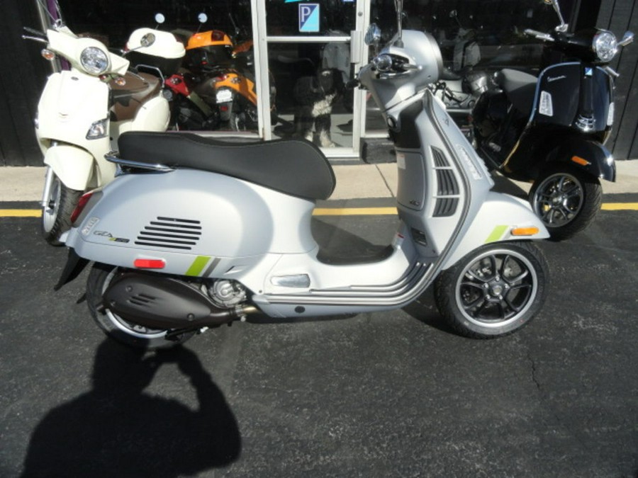 2024 Vespa GTS Super 300 Tech