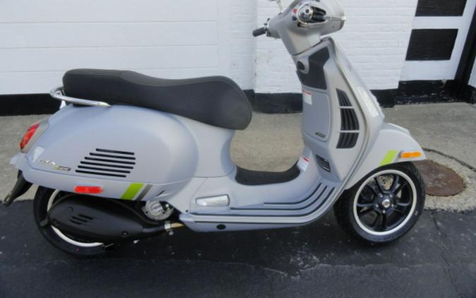 2023 Vespa GTS Super 300 Tech