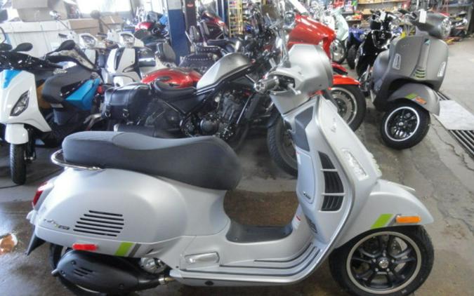 2024 Vespa GTS Super 300 Tech