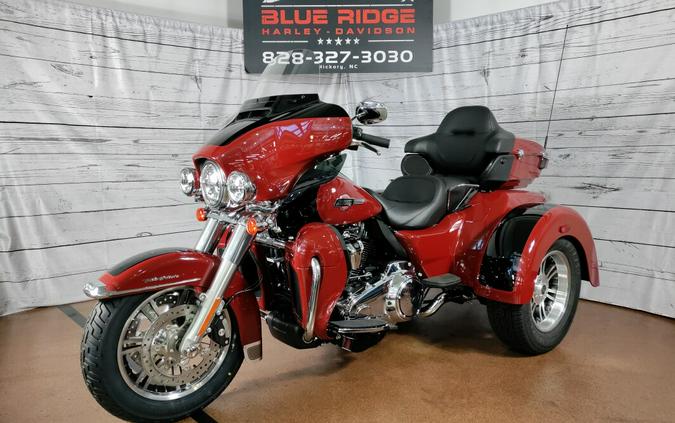 2024 Harley-Davidson Tri Glide Ultra Red Rock / Vivid Black