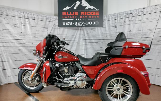 2024 Harley-Davidson Tri Glide Ultra Red Rock / Vivid Black