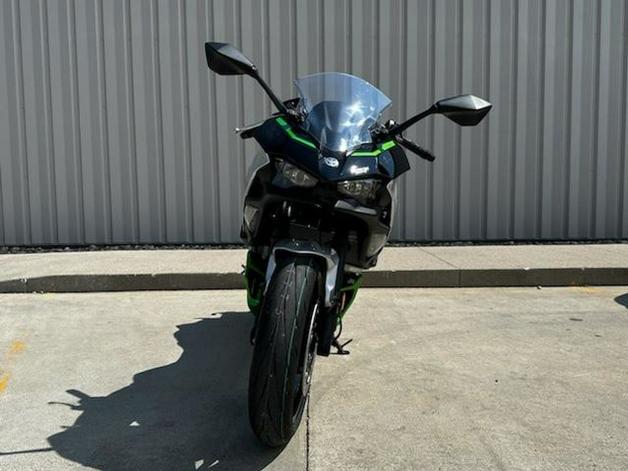 2024 Kawasaki Ninja® 7 Hybrid ABS