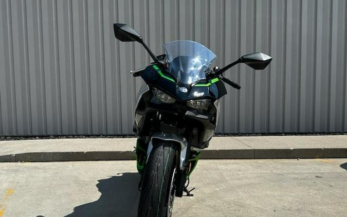 2024 Kawasaki Ninja® 7 Hybrid ABS