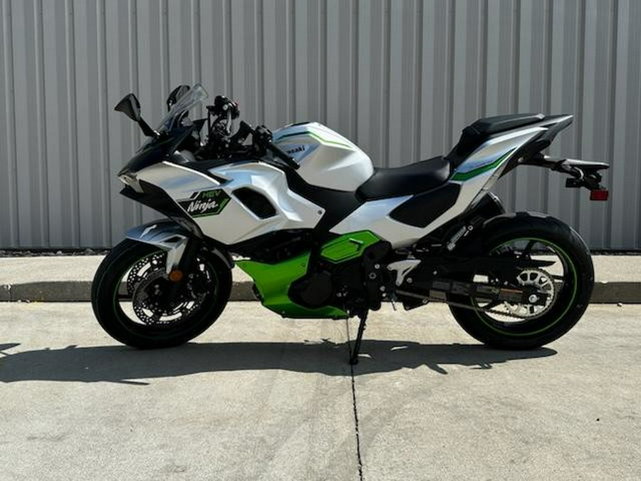 2024 Kawasaki Ninja® 7 Hybrid ABS