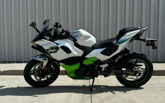 2024 Kawasaki Ninja® 7 Hybrid ABS