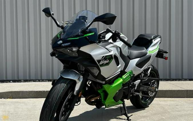 2024 Kawasaki Ninja® 7 Hybrid ABS