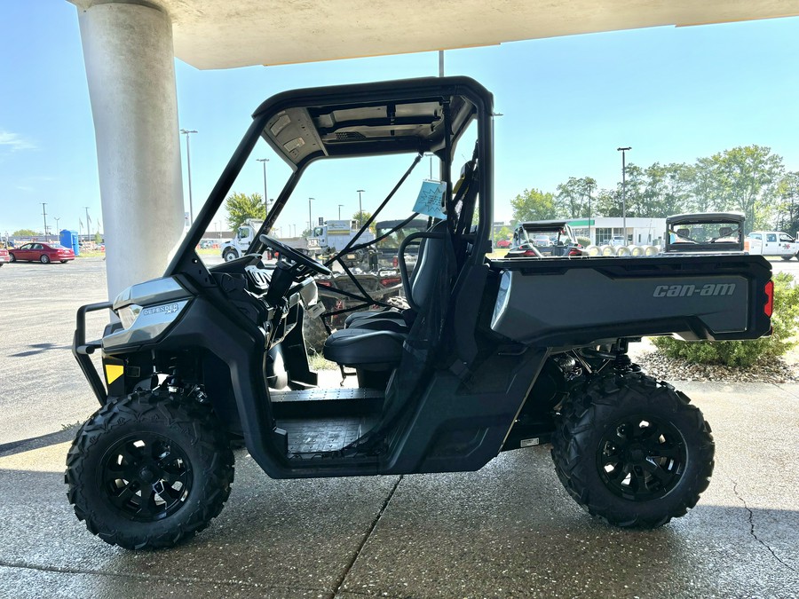 2024 Can-Am™ Defender XT HD7