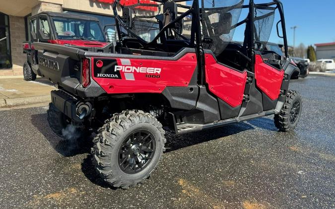 2025 Honda® Pioneer 1000-6 Deluxe Crew