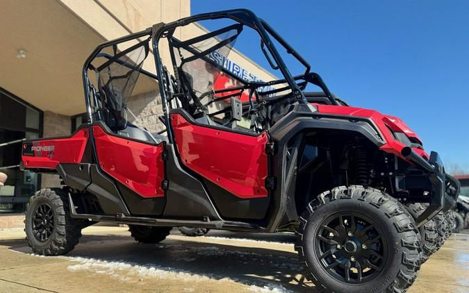 2025 Honda® Pioneer 1000-6 Deluxe Crew