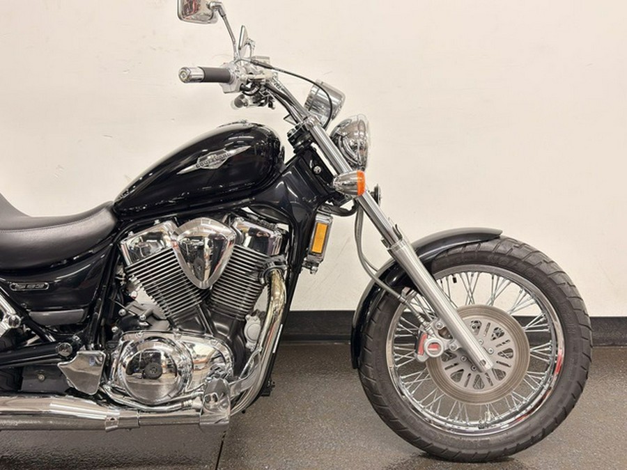 2005 Suzuki Boulevard S83