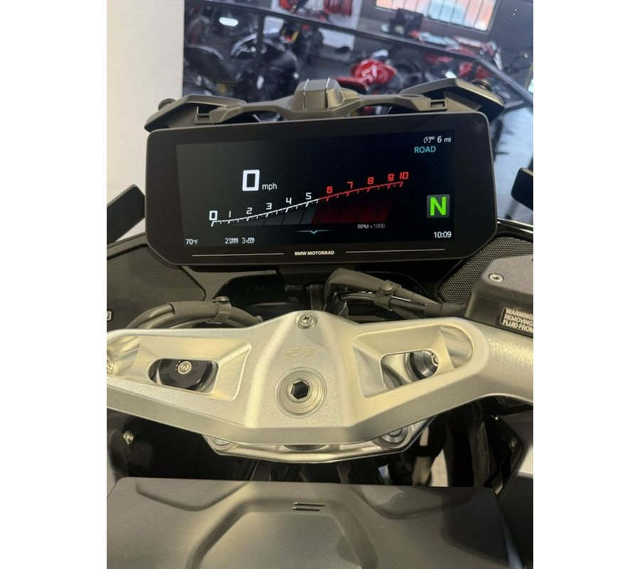 2026 BMW R 1300 RT Triple Black