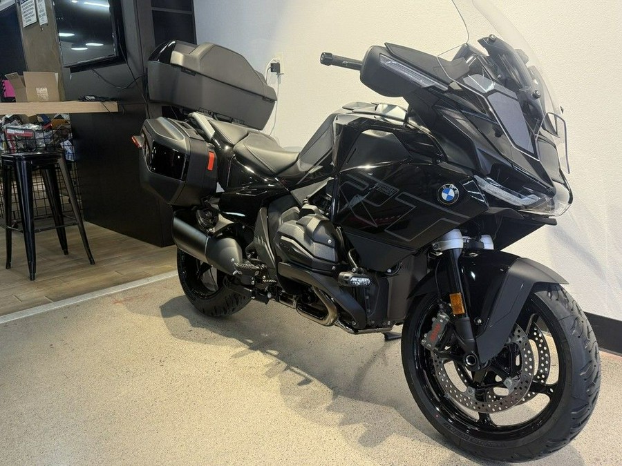 2026 BMW R 1300 RT Triple Black