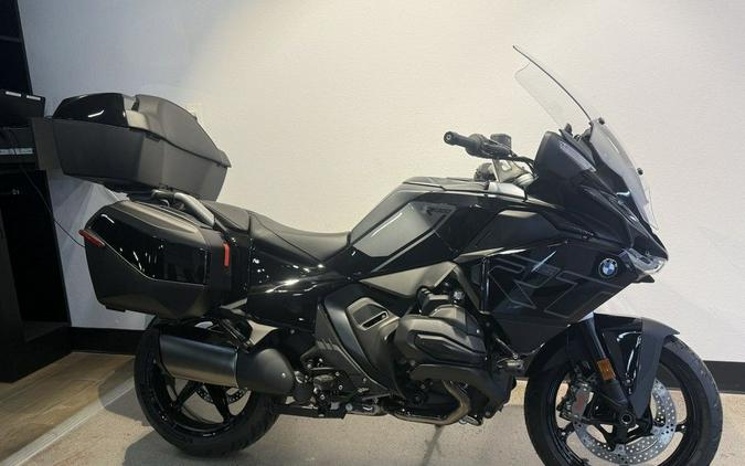 2026 BMW R 1300 RT Triple Black