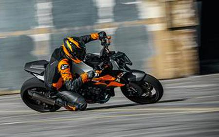 2027 KTM 990 Duke
