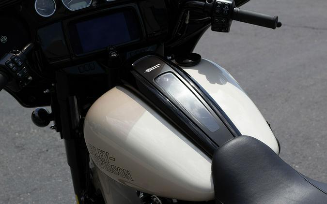 FLHXST 2023 Street Glide® ST