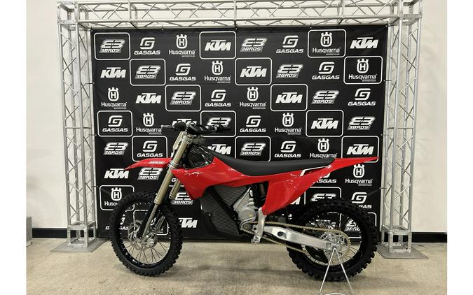 2026 Varg MX Alpha 80 HP - Stark Future