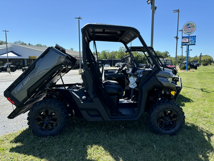 2024 Can-Am™ Defender XT HD7