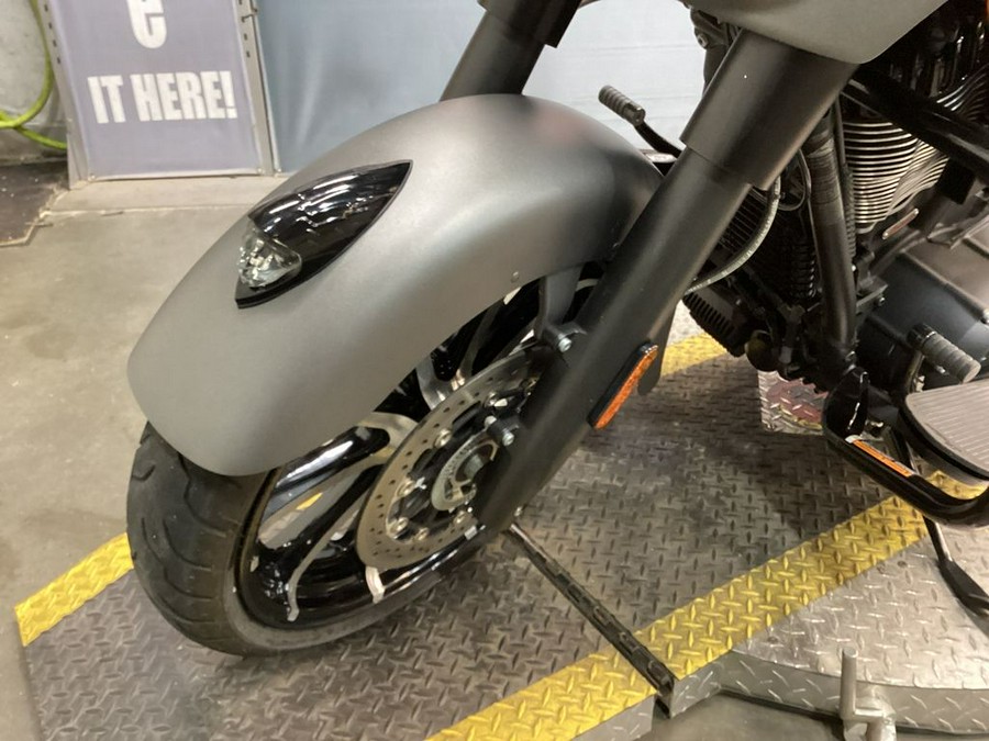 2020 Indian Motorcycle® Chieftain® Dark Horse® Titanium Smoke